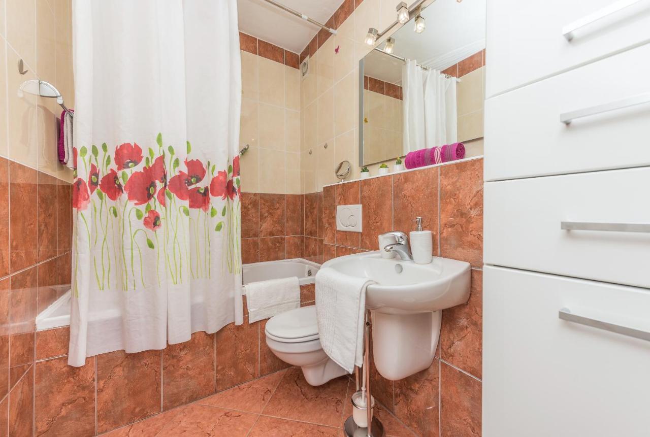 Apartman Centar Glavas มาคาร์สกา ภายนอก รูปภาพ